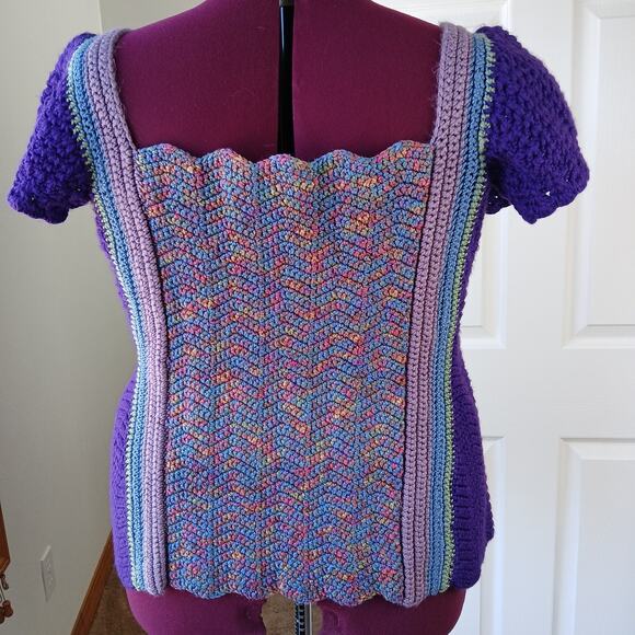 Hourglass Crochet Sweater Blouse 3X short puff sleeve shaping side panels - Picture 3 of 9